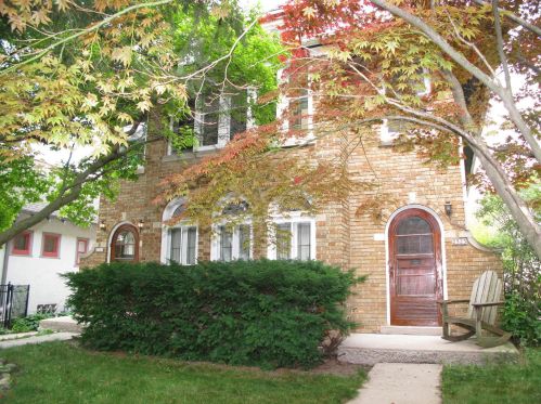 2521 Frederick Ave, Milwaukee WI  53211-4012 exterior