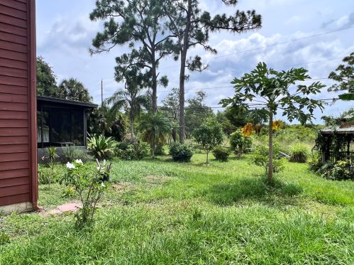 5302 Sunset Blvd, Fort Pierce FL  34982-3876 exterior