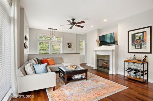 2045 Kedzie Ave, Chicago, IL 60647-6055