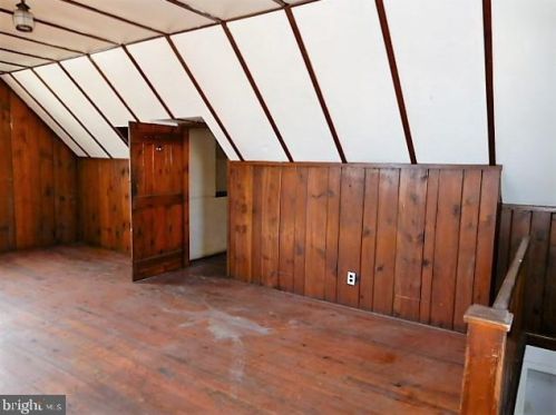 704 Quinton Ave, Trenton NJ 08629-2402 exterior