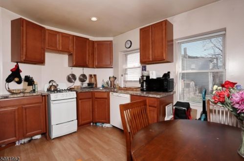 26 Tilt St, Paterson NJ 07508-1333 exterior