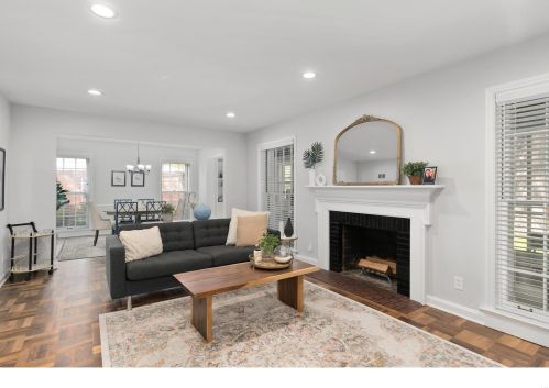 712 Francis Pl, Saint Louis MO 63105-2411 exterior