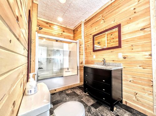 421 Clark St, Big Rapids MI 49307-1944 exterior