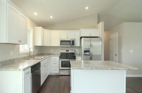 13855 3rd Ave, Zimmerman, MN 55398-4726