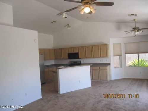 10080 Paseo De La Masada, Tucson AZ  85747-5231 exterior