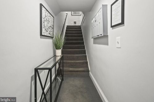 1409 Hopkins St, Washington DC 20036-5922 exterior