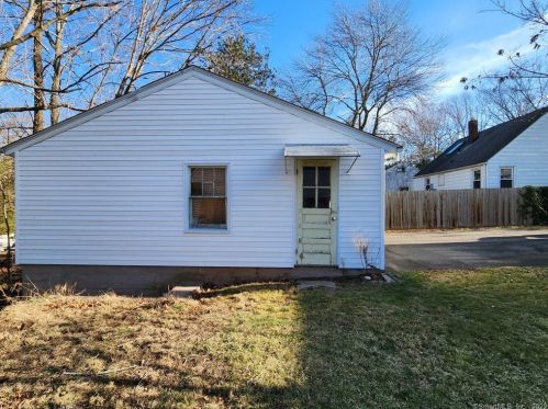 121 Loomis St, Manchester CT  06042-1947 exterior