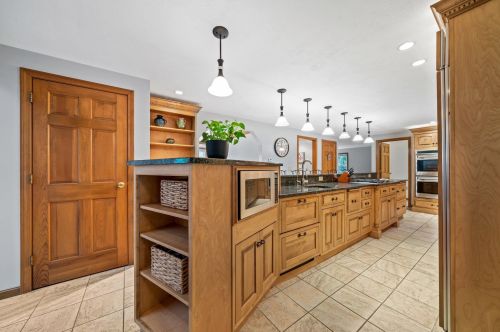 3 Arrowhead Dr, Concord NH  03304-5013 exterior