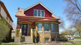 1705 36th St, Milwaukee, WI 53208-1943