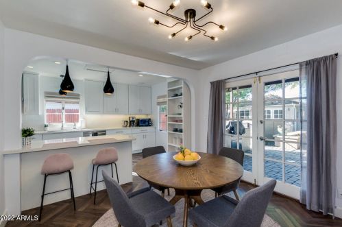 2608 10 St, Phoenix AZ 85085-7781 exterior