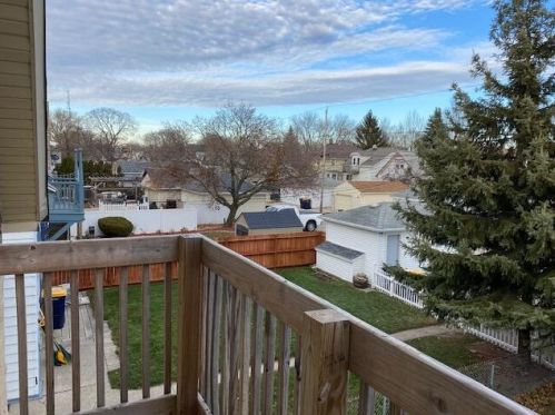 1214 76th St, Milwaukee, WI 53214-3033