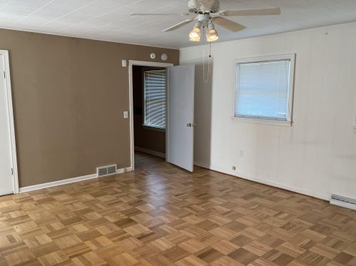 304 Espanola Ave, Kalamazoo MI  49004-1104 exterior