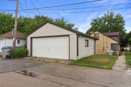 2917 38, Milwaukee WI 53210-2549 exterior