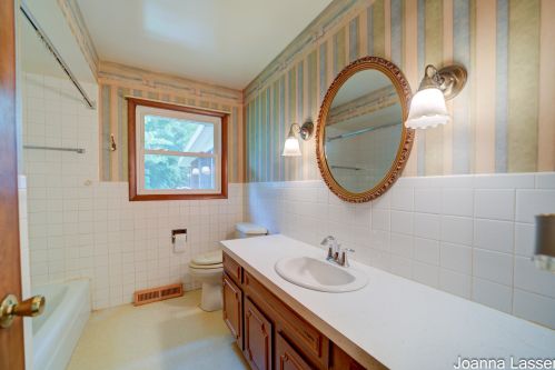 633 Randall Rd, Meskegon MI 49441-4953 exterior