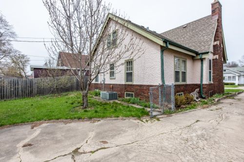 1425 Jenkinson Ct, Waukegan IL 60085-4670 exterior