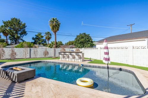 3118 42nd St, Phoenix AZ  85018-6418 exterior