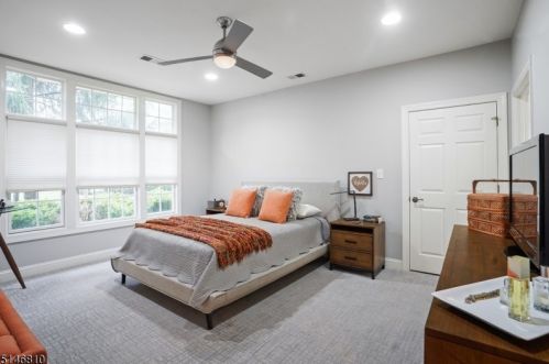 402 Turlington Ct, Livingston NJ exterior