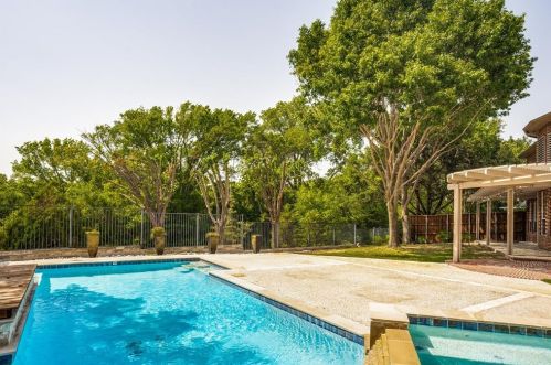 6922 Aspen Creek Ln, Dallas TX  75252-2702 exterior