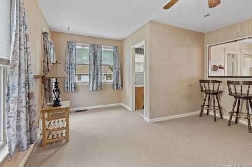 52 Delmont St, Manchester CT 06042-3510 exterior