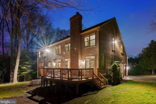 7228 Armat Dr, Bethesda, MD 20817-2108