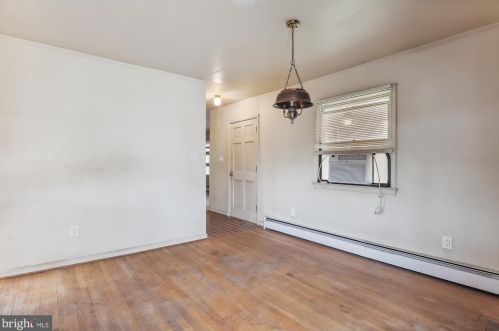 211 Ednor Rd, Silver Spring MD 20905-5134 exterior