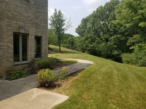 7817 Vly Hl Rd, Bull Valley IL 60098-7885 exterior