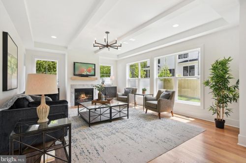 5120 25th Pl, Arlington VA  22207-2603 exterior