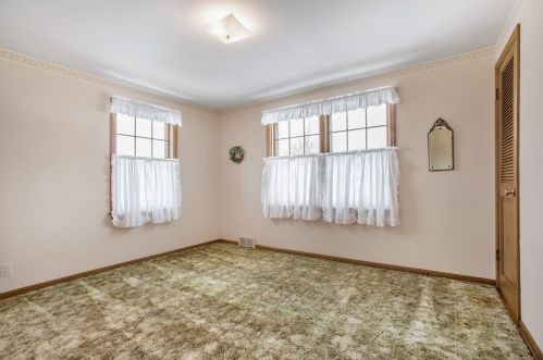 1826 Menominee Dr, Grand Rapids MI  49506-5214 exterior