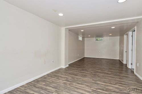 3202 Meadow Ln, Bull Valley IL 60097-8533 exterior