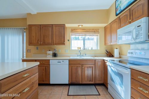 955 Camino Asturias, Green Valley AZ 85622-3246 exterior