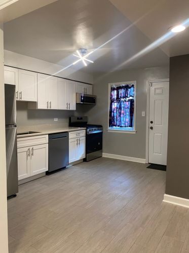 1701 85 St, Chicago IL 60617-2212 exterior