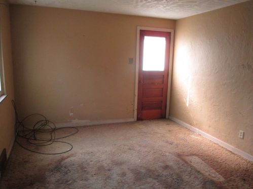 74 Macek Dr, Pittsburgh, PA 15227-3639