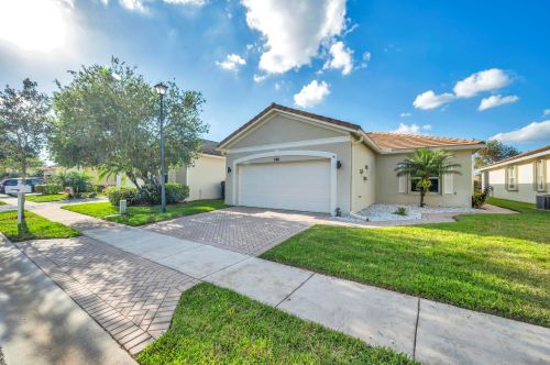 346 Coconut Key Way, Fort Pierce, FL 34986-1910