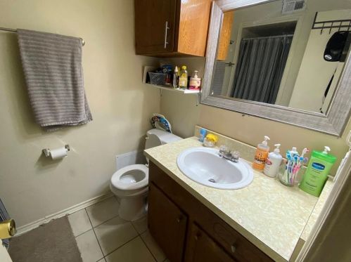 813 6 St, Irving TX 75060-3123 exterior