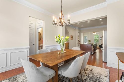 1737 Breyerton Dr, Atlanta GA 30329-4712 exterior