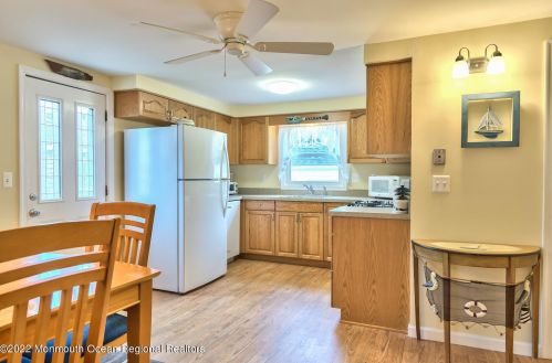 126 Elizabeth Ave, Lavallette NJ  08735-2617 exterior