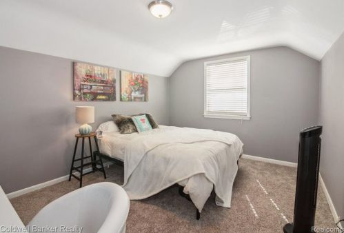 405 Tacoma St, Clawson MI  48017-1916 exterior