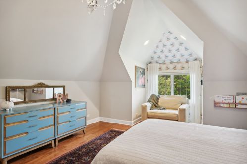 2955 Sunnyside Ave, Chicago IL 60630-3923 exterior