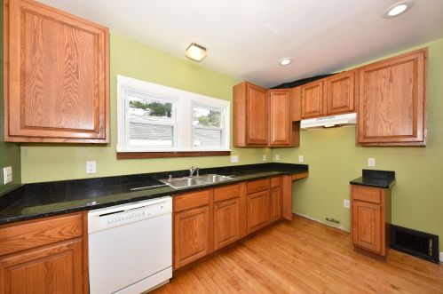 2427 Hope Ave, Milwaukee WI 53216-1733 exterior