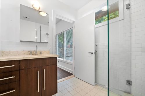 9 Vela Way, Edgewater NJ 07020-1564 exterior