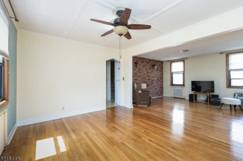 439 Lexington Ave, Cranford NJ 07016-2737 exterior