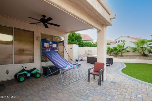 1004 Amberwood Dr, Phoenix AZ  85048-1937 exterior