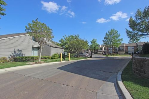 12484 Abrams Rd, Dallas TX  75243-1682 exterior