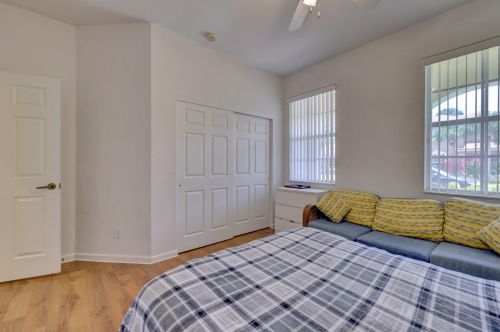 1839 Jamesport Dr, Fort Pierce FL 34953-4599 exterior