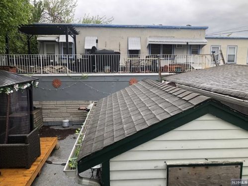 55 Clinton Pl, East Rutherford NJ 07073-1323 exterior