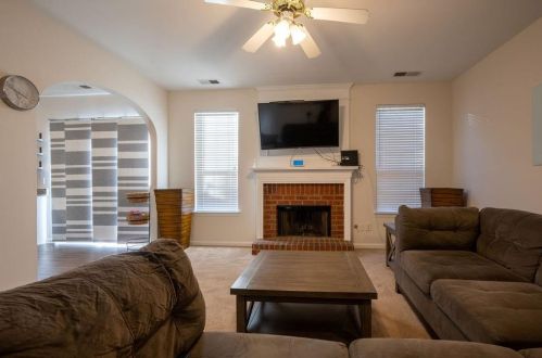 1201 Cascade Hl Dr, Atlanta GA 30336 exterior