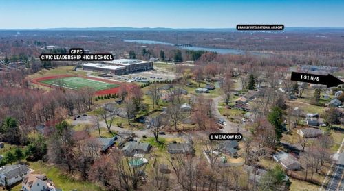 1 Mdw Rd, Enfield CT 06082-6003 exterior