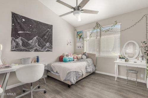 4564 Chisum Trl, Phoenix AZ  85050-8525 exterior