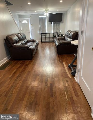 1527 Federal St, Philadelphia PA  19146-3147 exterior