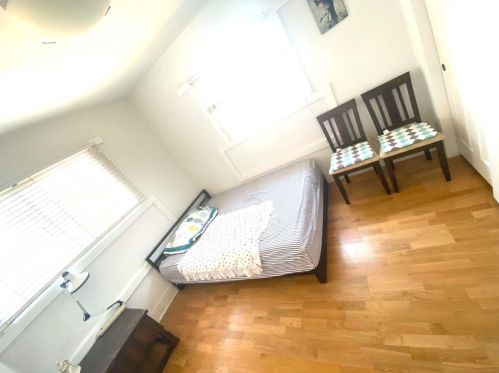 245 L St, Bakersfield CA 93304-1472 exterior